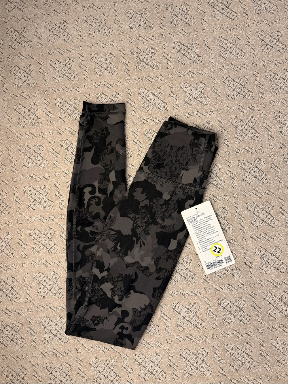 lululemon NWT 28’ size 2 Wunder Train Hidden Hertage Lace black